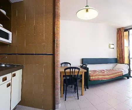 Rosanna Apartman *