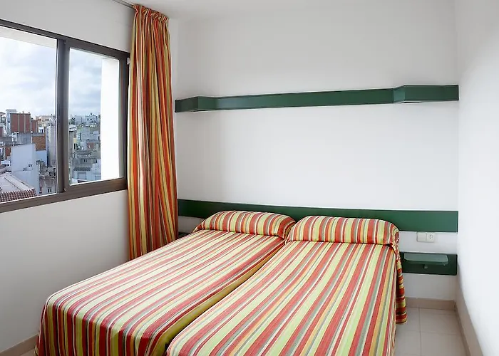 Rosanna * Λορέτ Ντε Μαρ